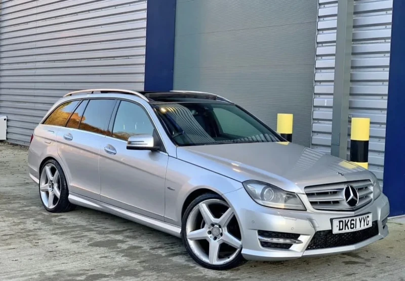 Mercedes-Benz C 220 CDI AMG, снимка 2 - Автомобили и джипове - 52851217