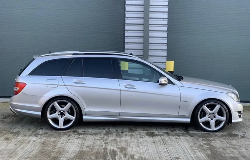 Mercedes-Benz C 220 CDI AMG, снимка 3 - Автомобили и джипове - 52851217