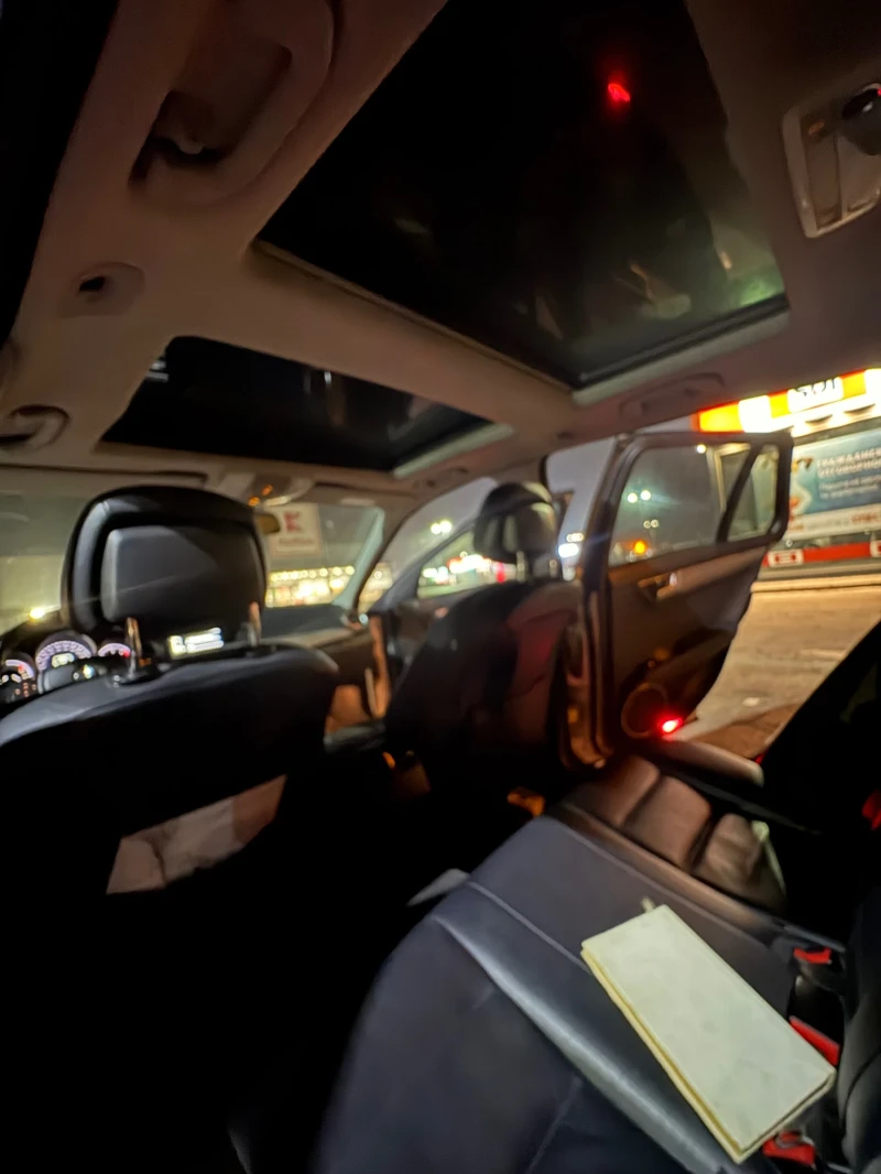Mercedes-Benz C 220, снимка 8 - Автомобили и джипове - 52815435