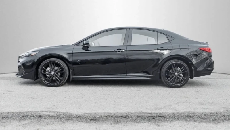 Toyota Camry HYBRID AWD * * CARFAX * * АВТО КРЕДИТ * * , снимка 3 - Автомобили и джипове - 53055501