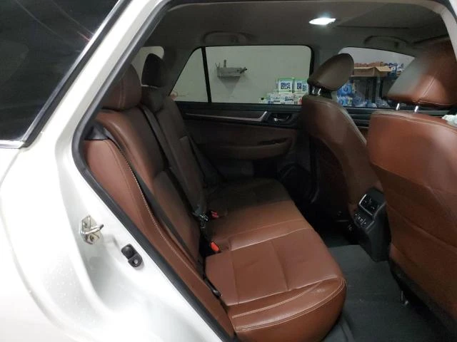 Subaru Outback 3.6 4x4, снимка 10 - Автомобили и джипове - 48770003