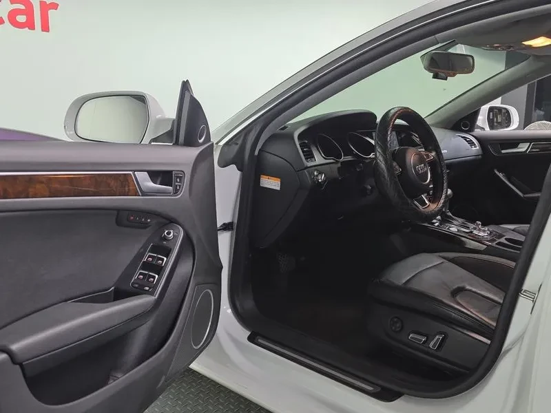 Audi A5 2.0 TDI Quattro, снимка 10 - Автомобили и джипове - 54551497