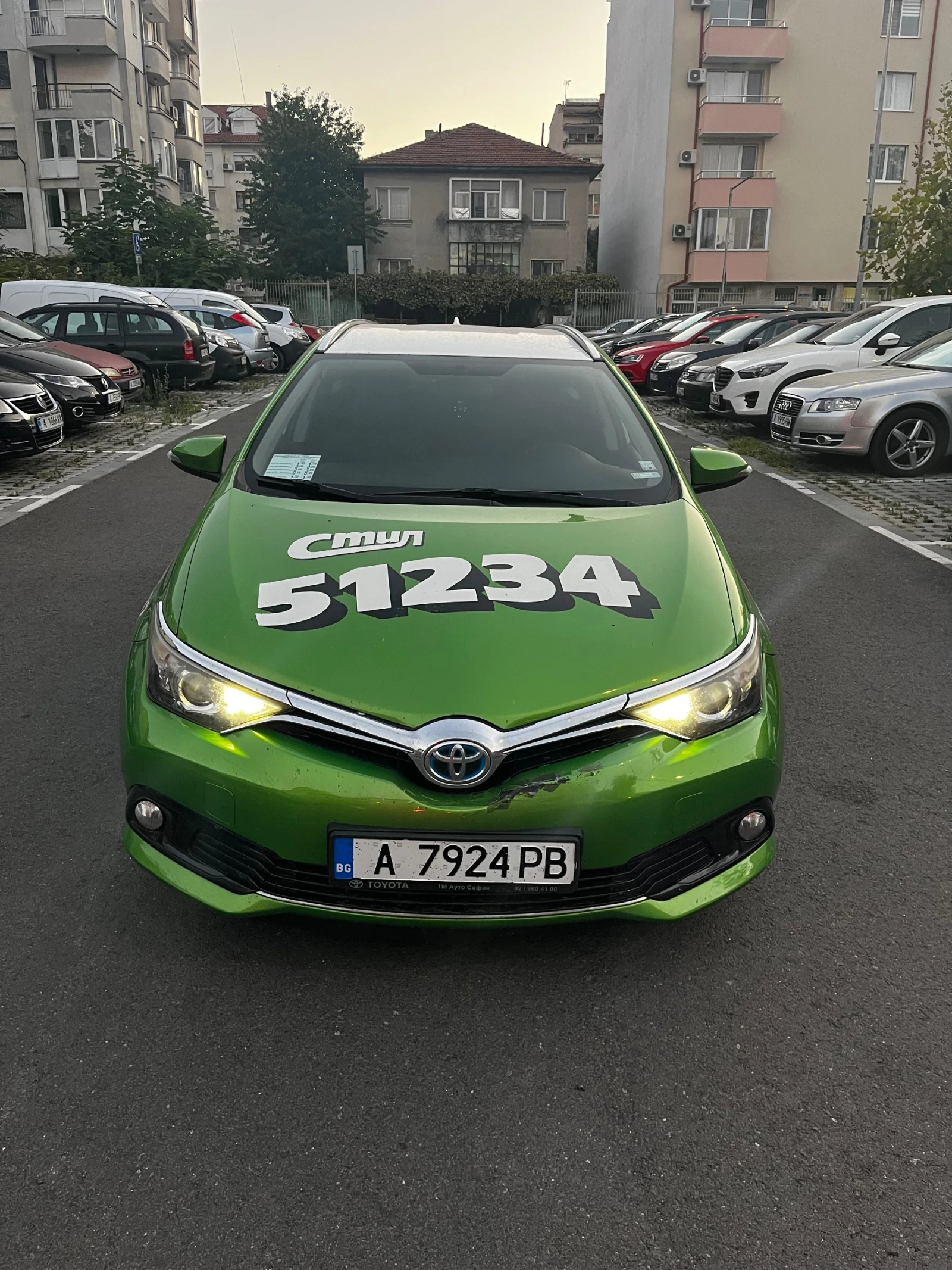 Toyota Auris Хибрид, снимка 1