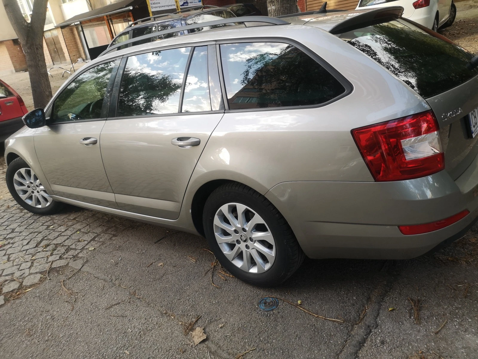 Skoda Octavia DSG 7, Euro 6 B - изображение 3