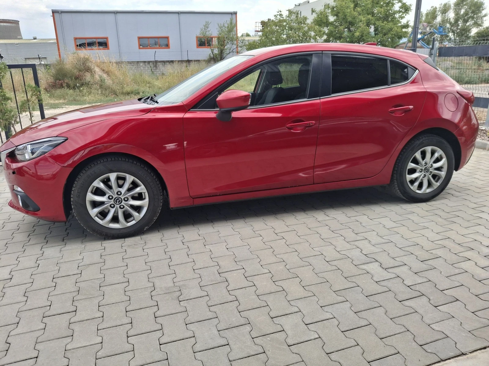 Mazda 3 2.0benzin automat premium - изображение 3