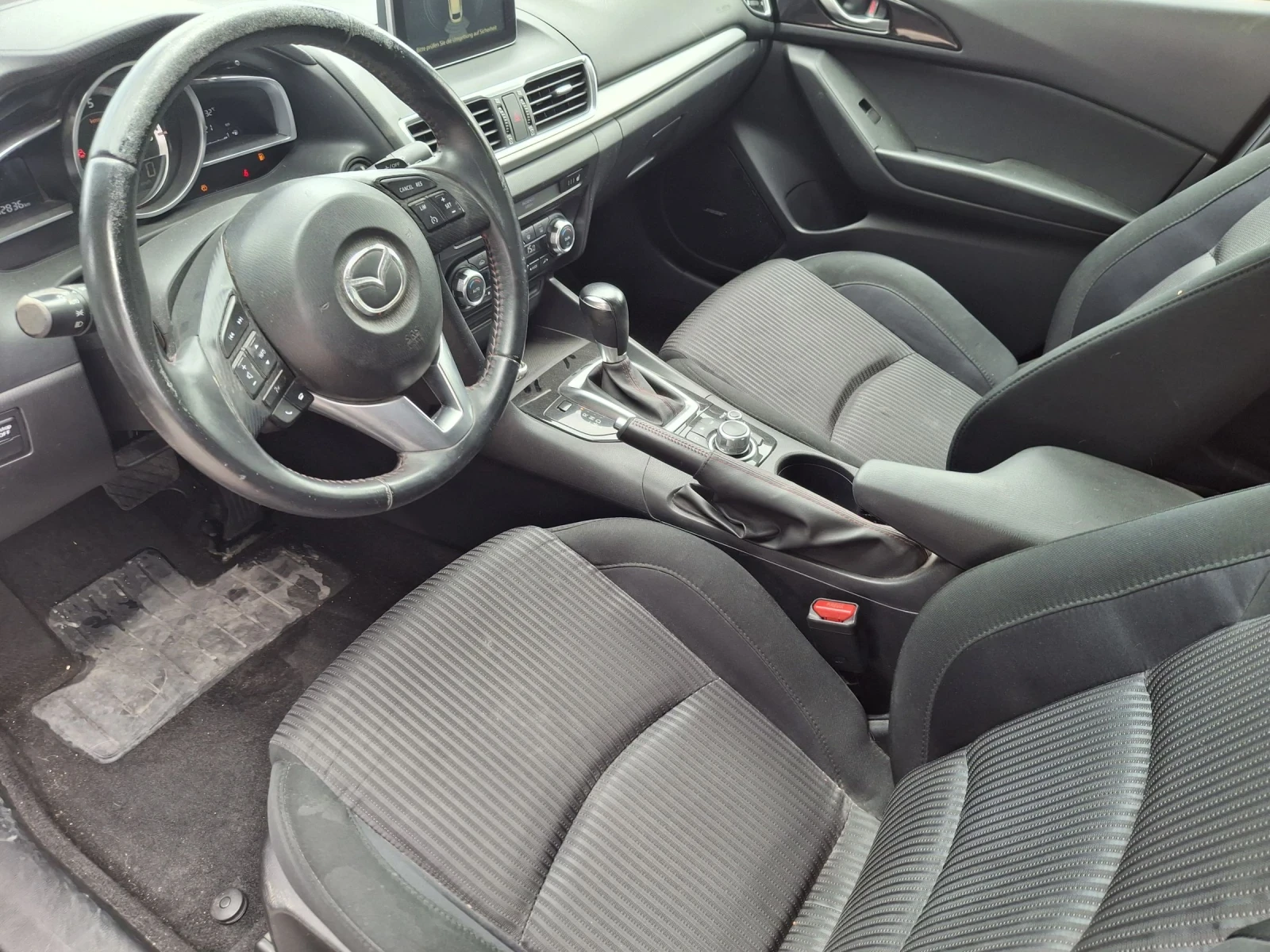 Mazda 3 2.0benzin automat premium - изображение 10