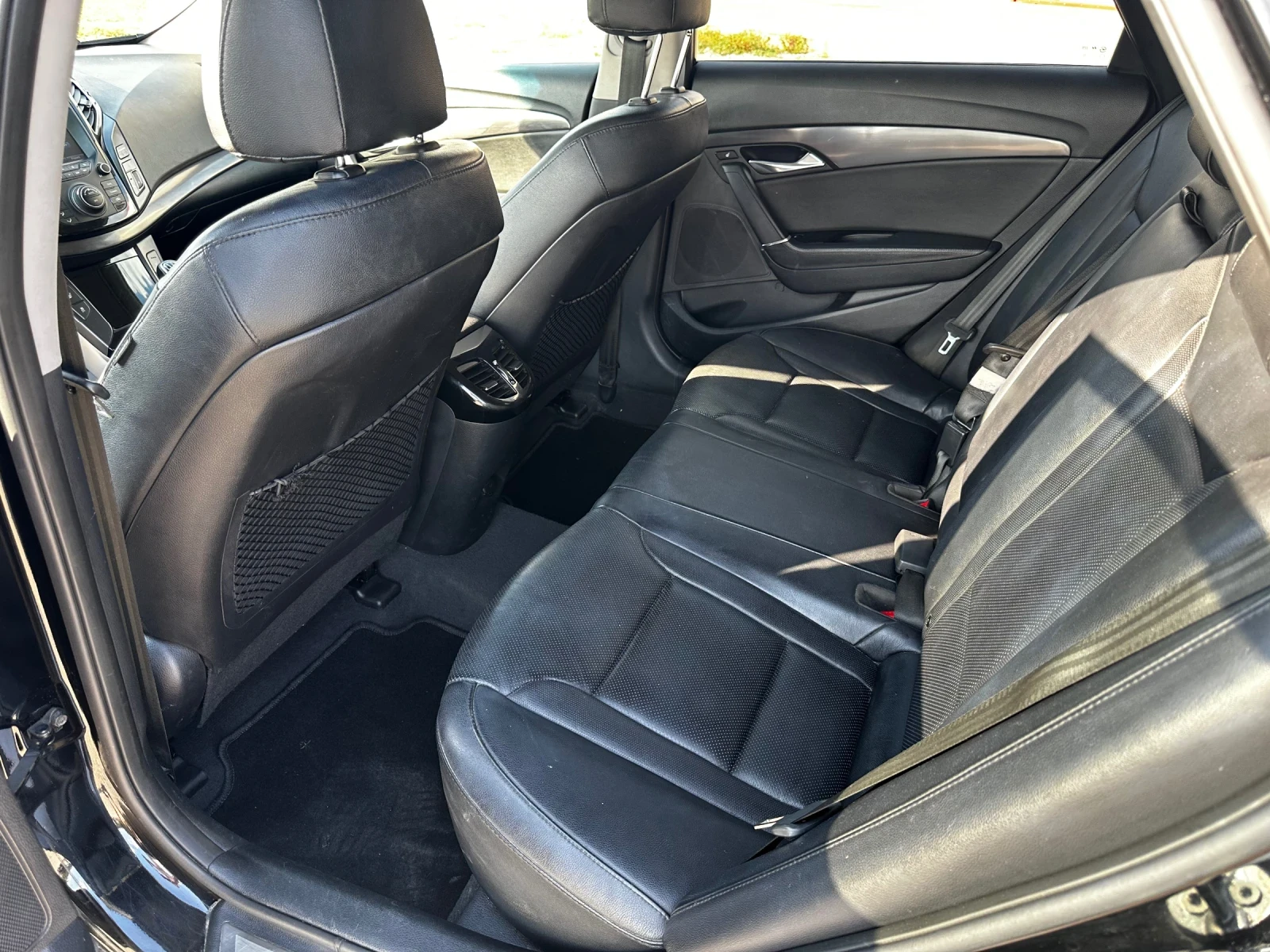 Hyundai I40 1.7 CRDI - КОЖА - НАВИГАЦИЯ  - изображение 10
