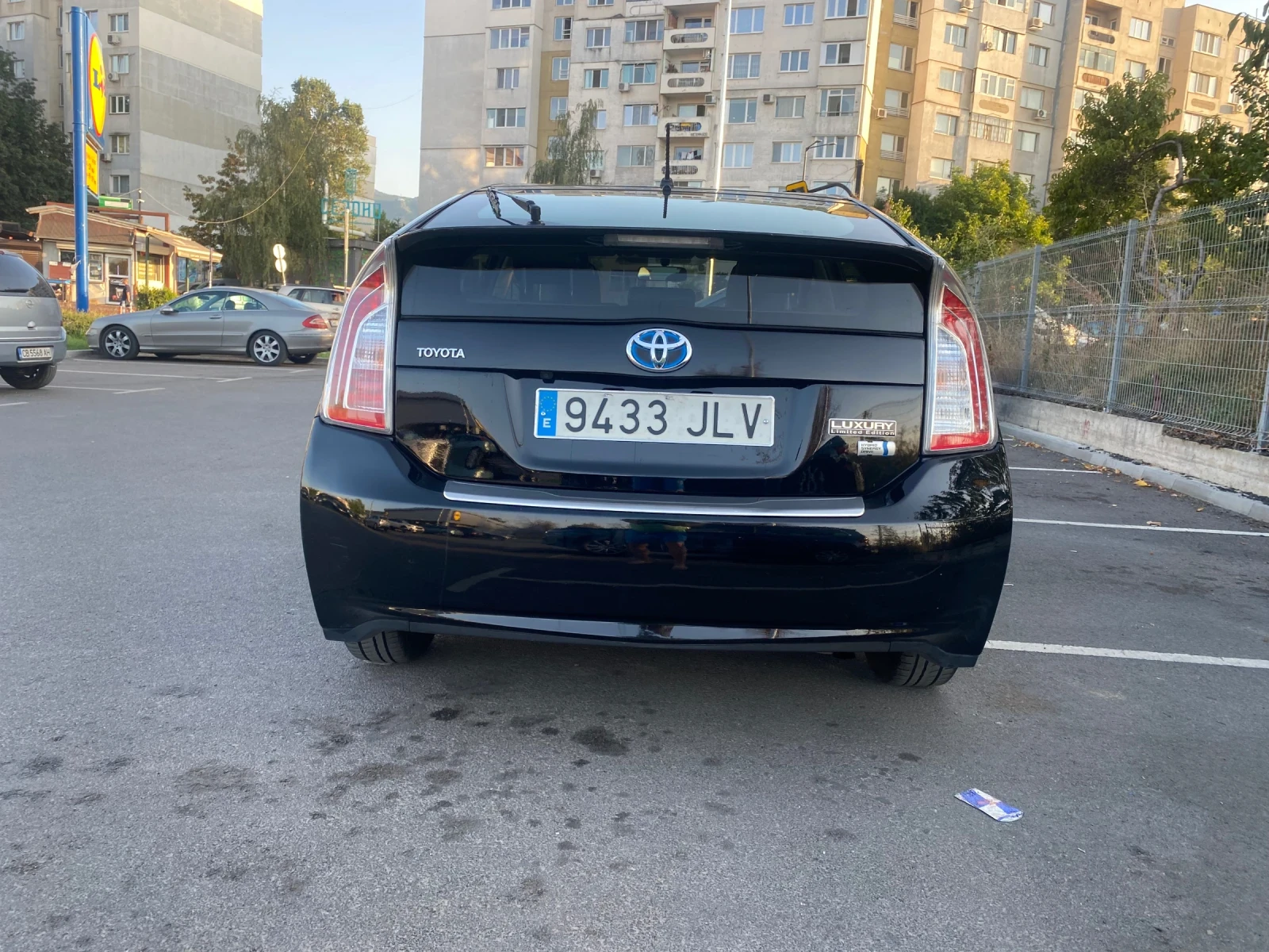 Toyota Prius 1.8 Бензин/Електричество - изображение 4