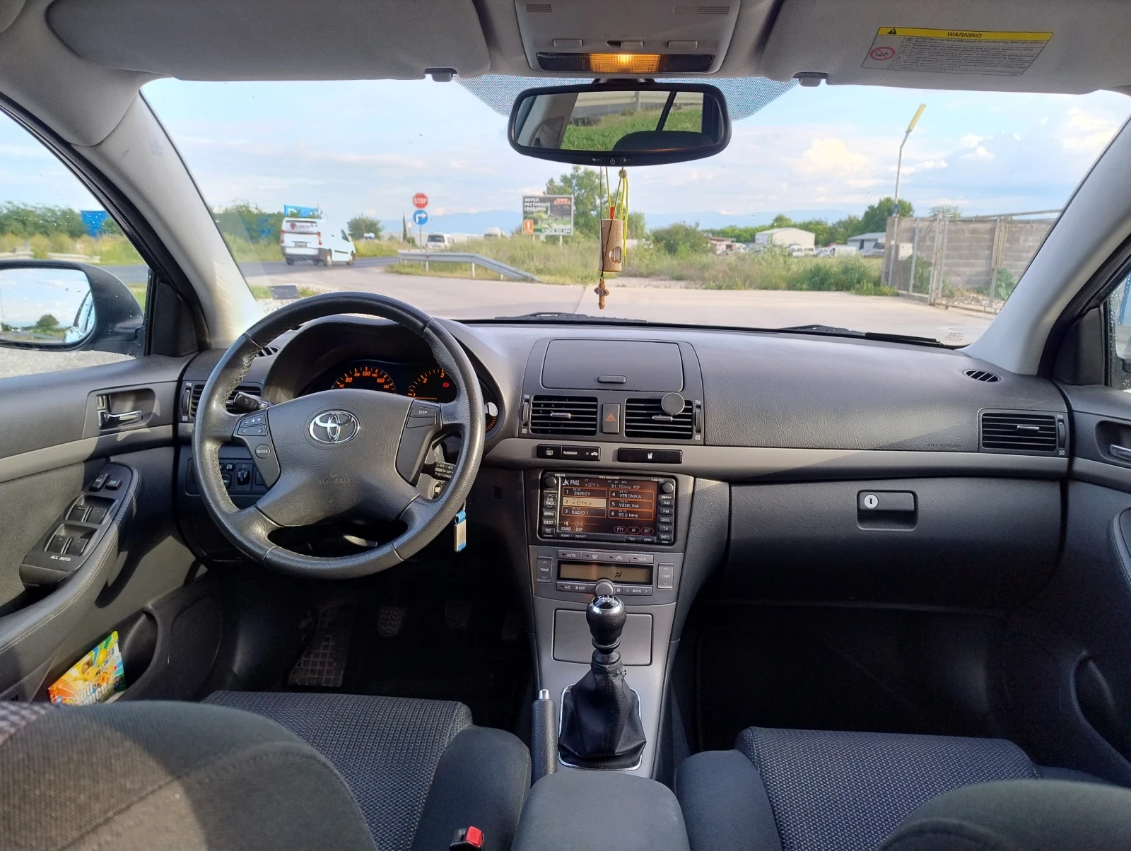 Toyota Avensis 2.0 126 - изображение 7