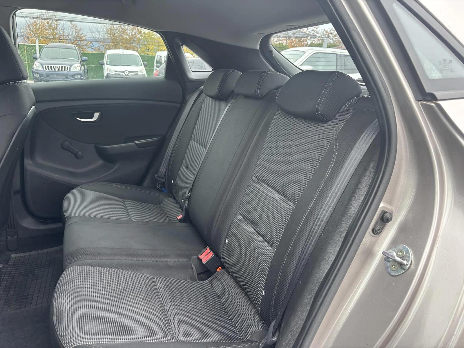 Hyundai I30 1.6 , Euro 6,   | Mobile.bg   11