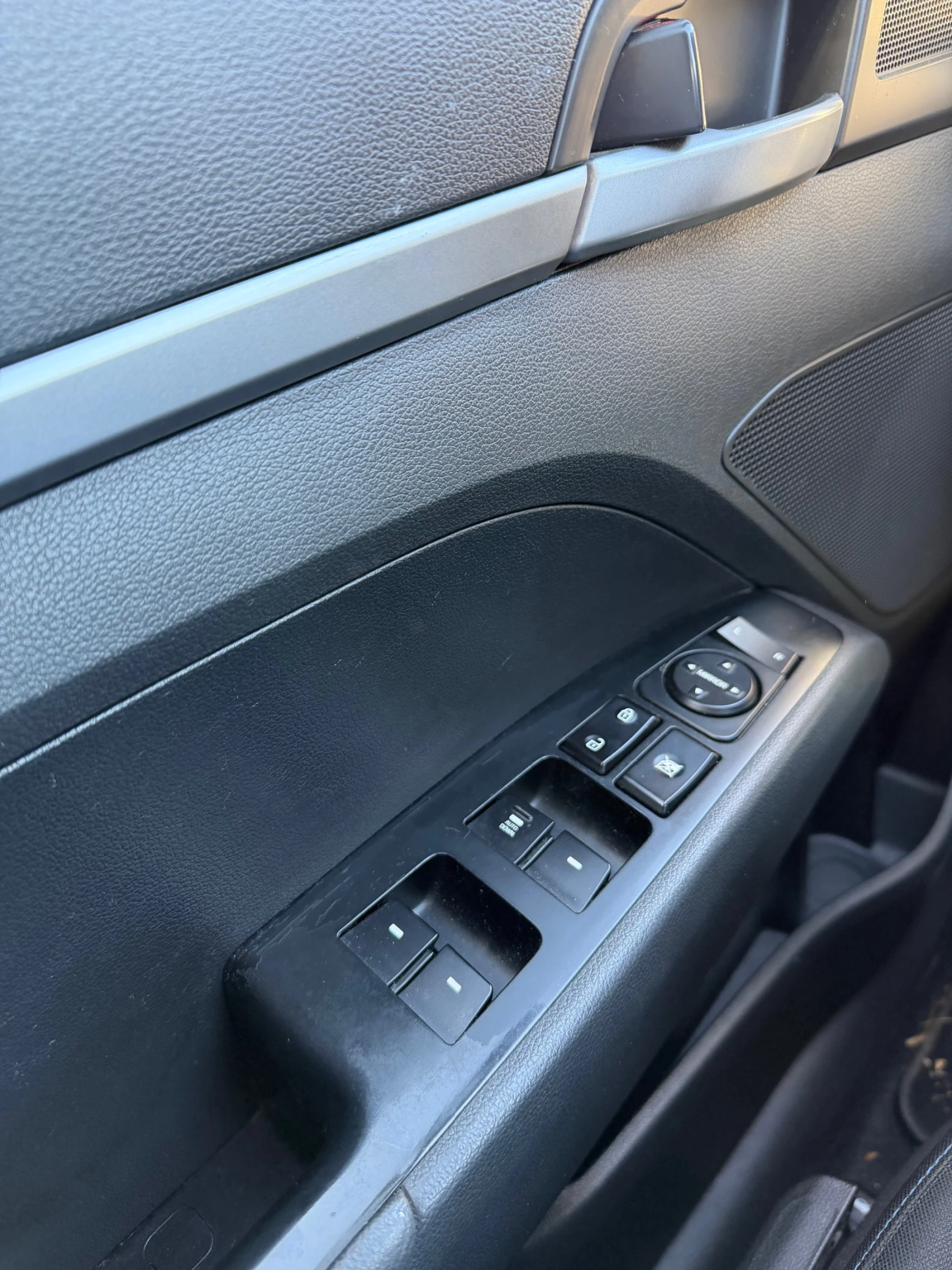 Hyundai Elantra  | Mobile.bg   12