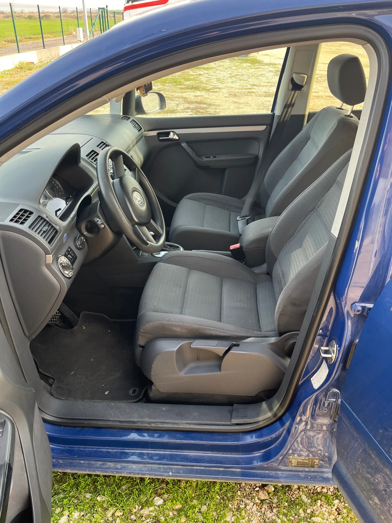 VW Touran 101кс DSG - изображение 7