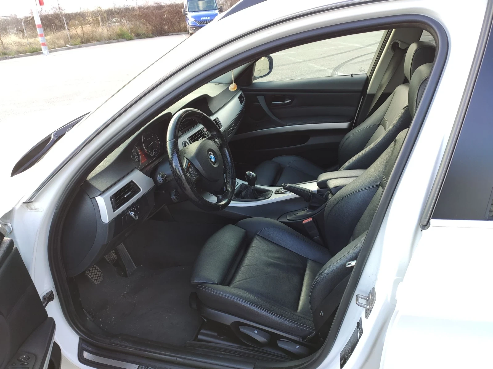 BMW 325 E91 - изображение 6