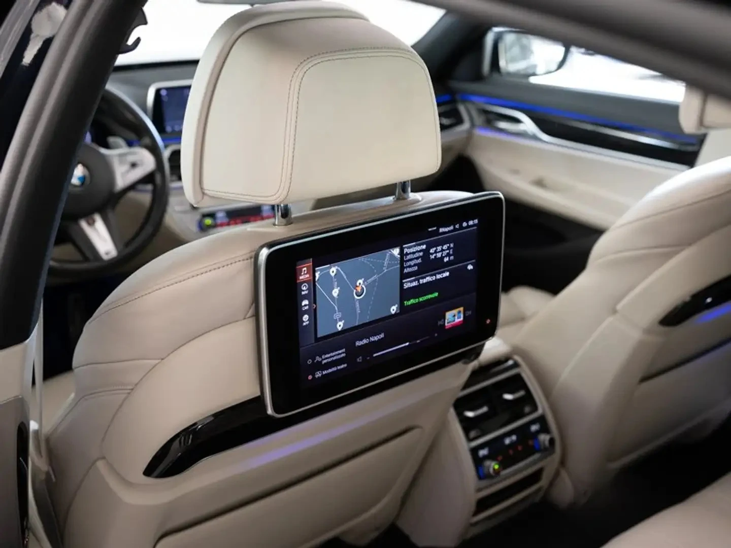 BMW 730 d xDrive M-Pack - изображение 8