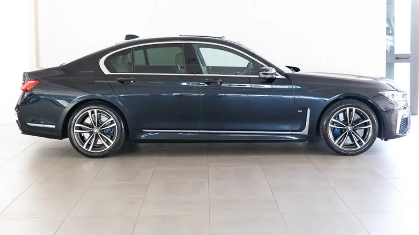 BMW 730 d xDrive M-Pack - изображение 2