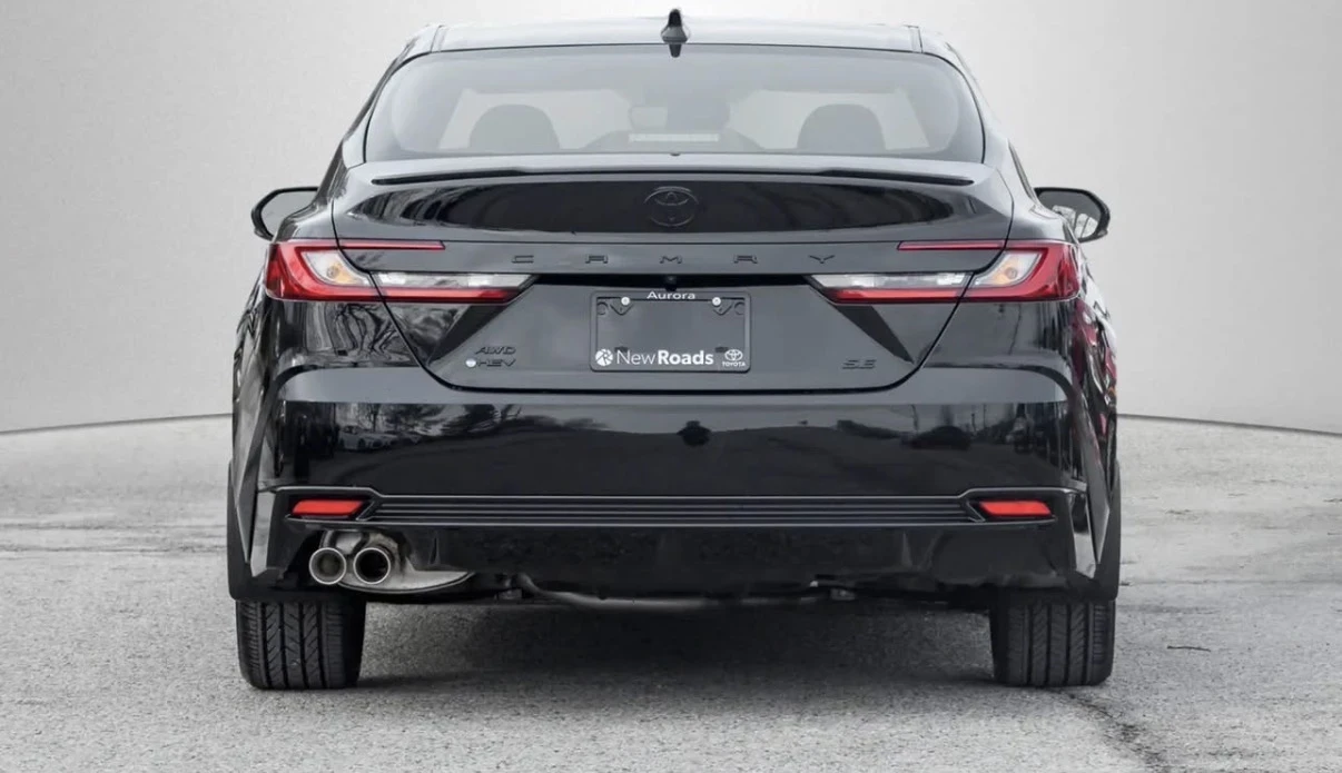 Toyota Camry HYBRID AWD * * CARFAX * * АВТО КРЕДИТ * *  - изображение 4