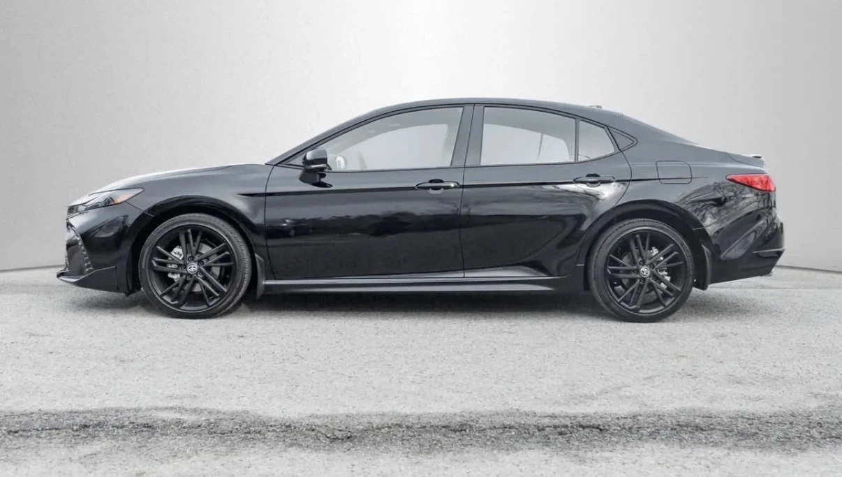 Toyota Camry HYBRID AWD * * CARFAX * * АВТО КРЕДИТ * *  - изображение 3