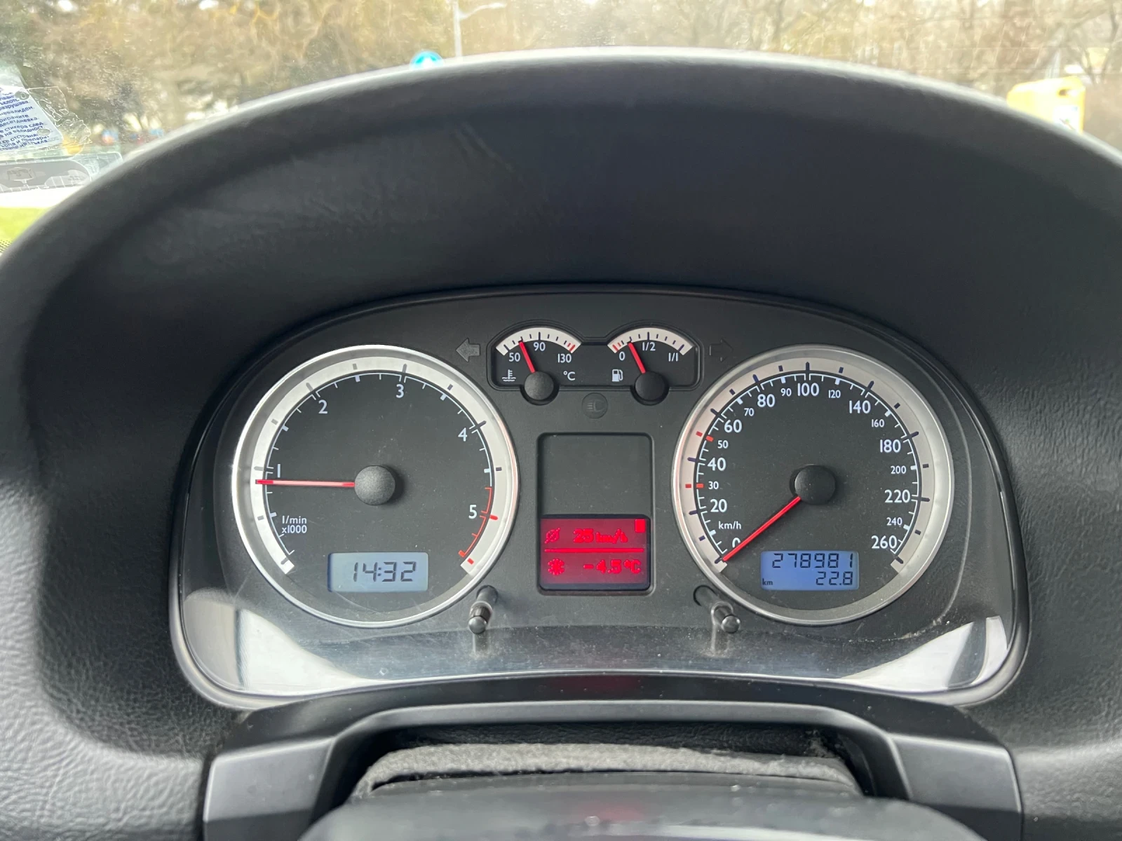 VW Golf 1.9 TDI 101 �.�. | Mobile.bg � ����������� 11