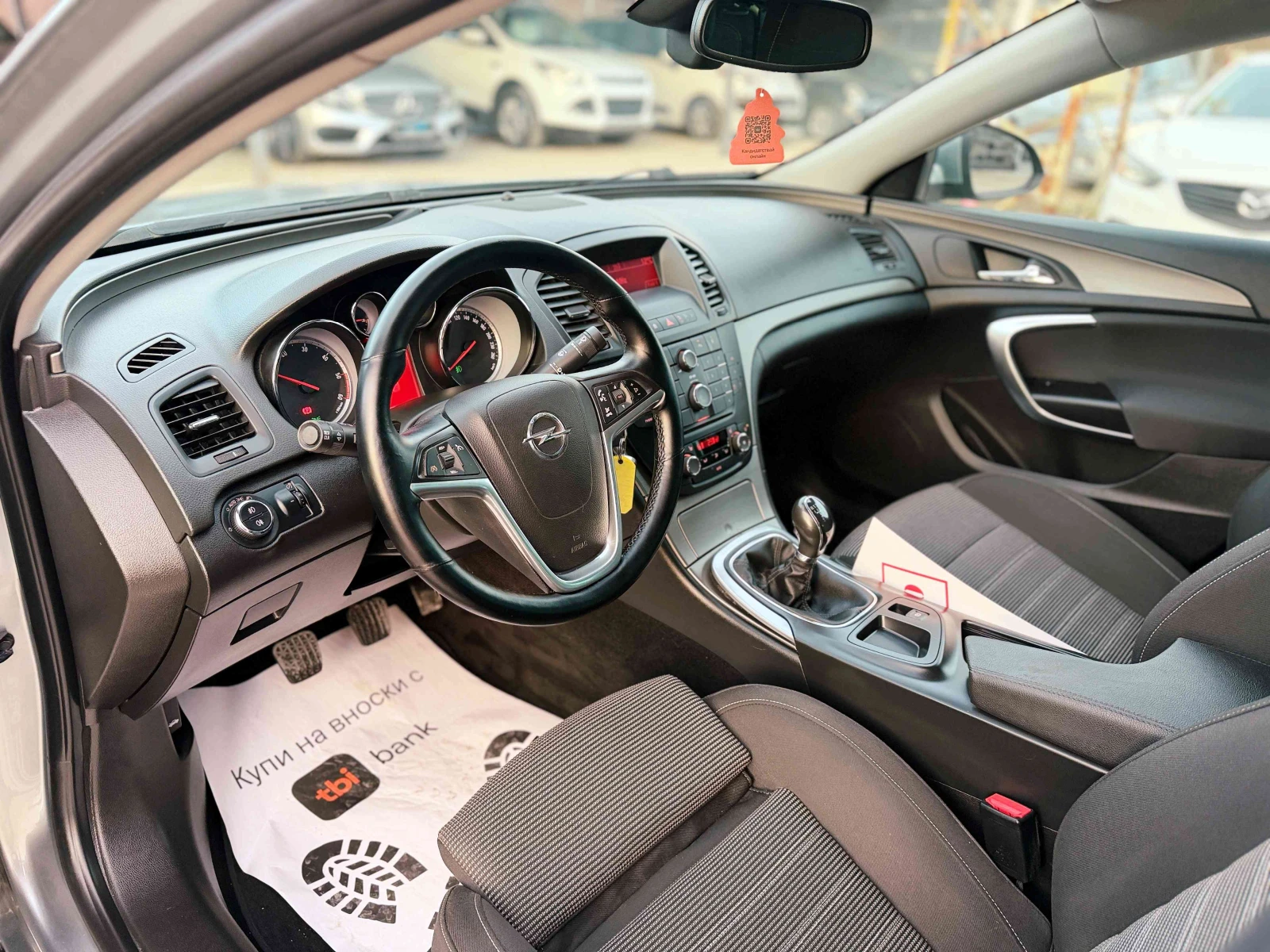 Opel Insignia 2.0CDTi 110hp, снимка 7 - Автомобили и джипове - 53353575