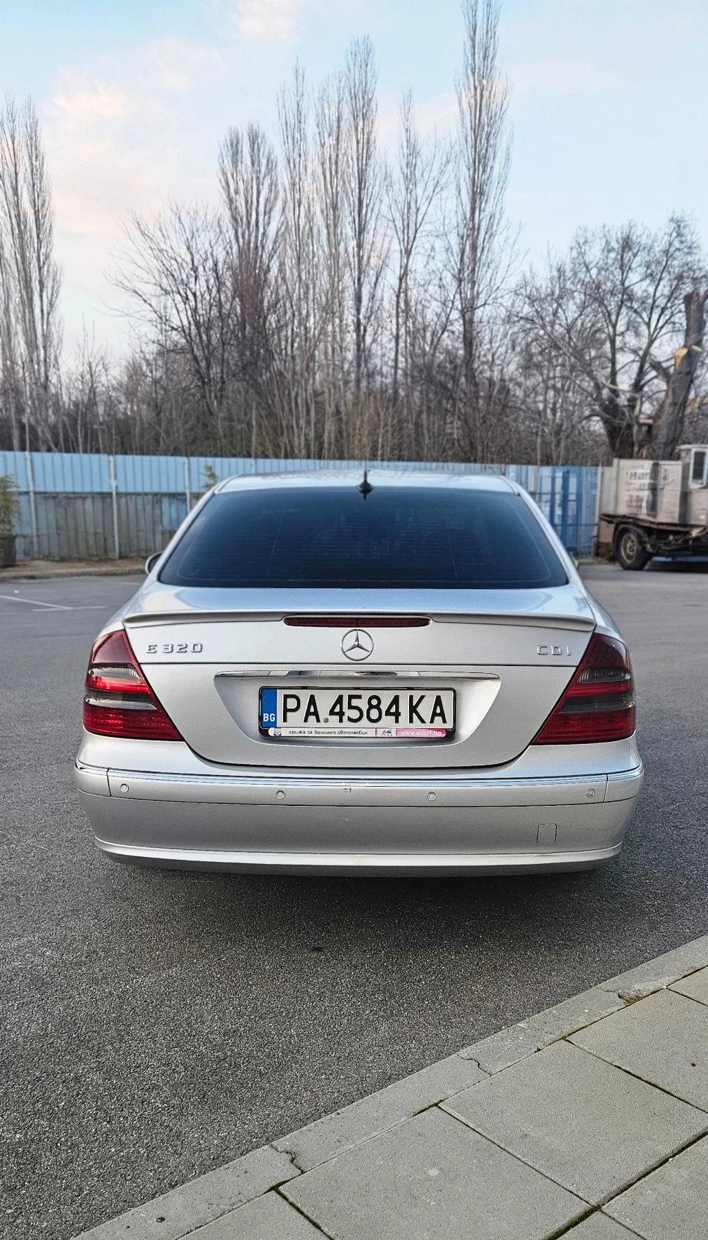 Mercedes-Benz E 320, снимка 4 - Автомобили и джипове - 53773988