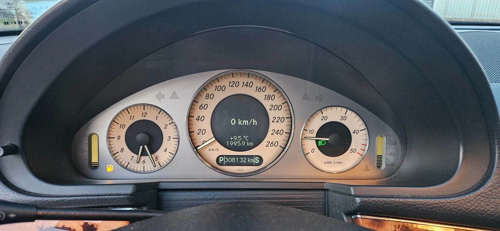 Mercedes-Benz E 320, снимка 12 - Автомобили и джипове - 53773988