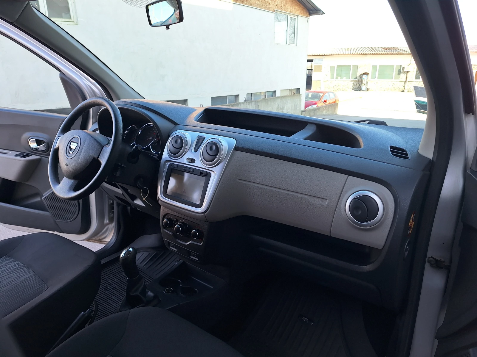 Dacia Dokker 1.5d 90kc, снимка 12 - Автомобили и джипове - 53829996