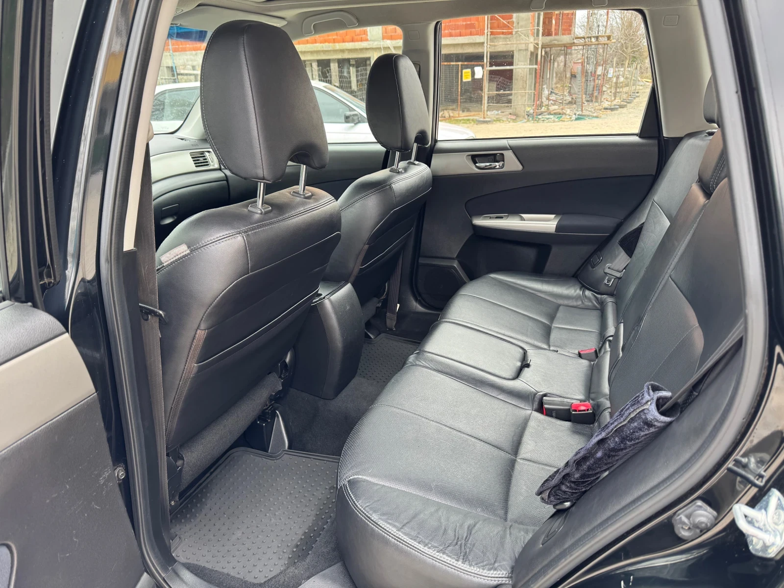 Subaru Forester 2.5 Автоматик, снимка 8 - Автомобили и джипове - 53933948