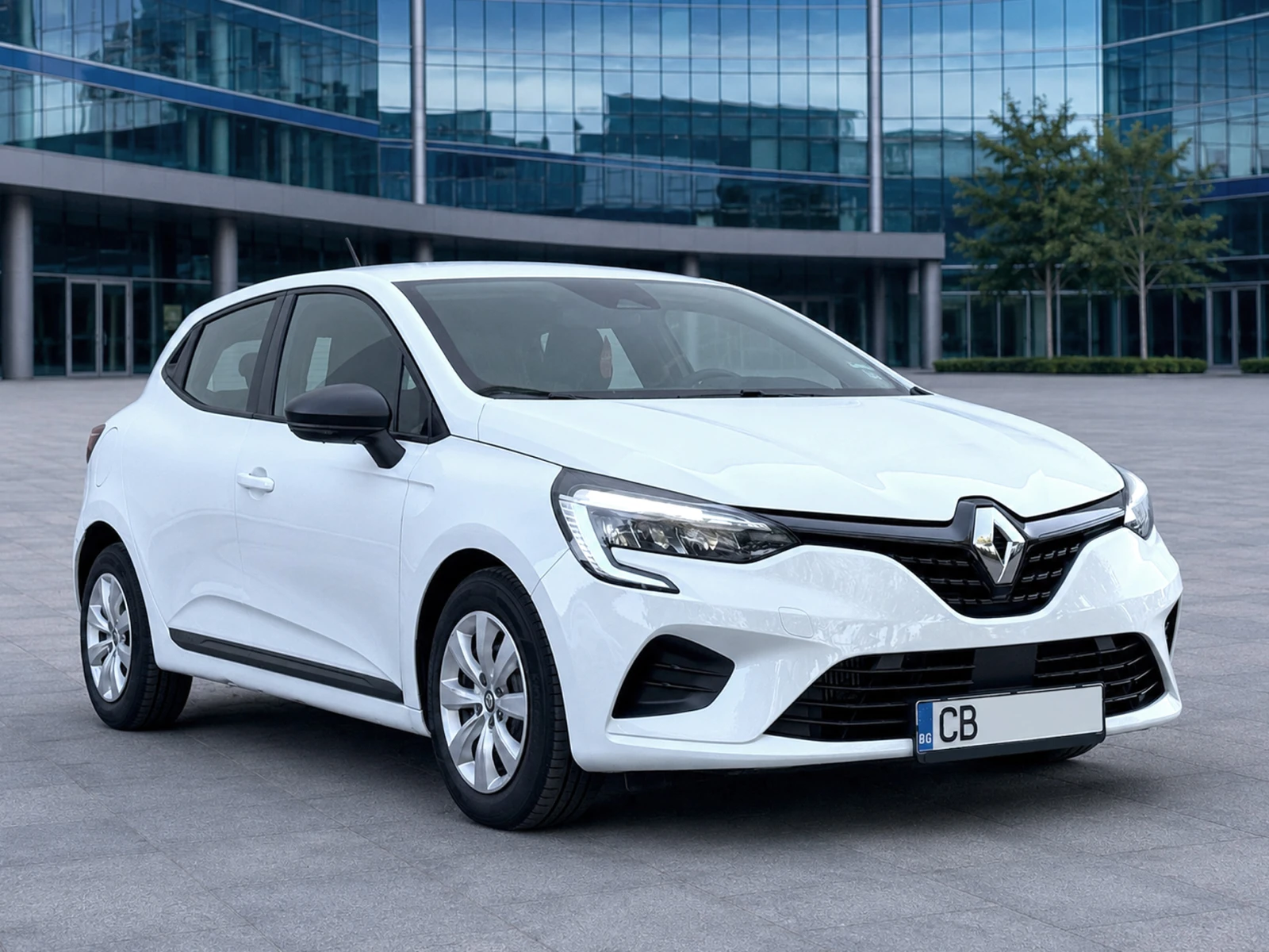 Renault Clio 1.0 SCE Гаранционен!, снимка 3 - Автомобили и джипове - 54267064