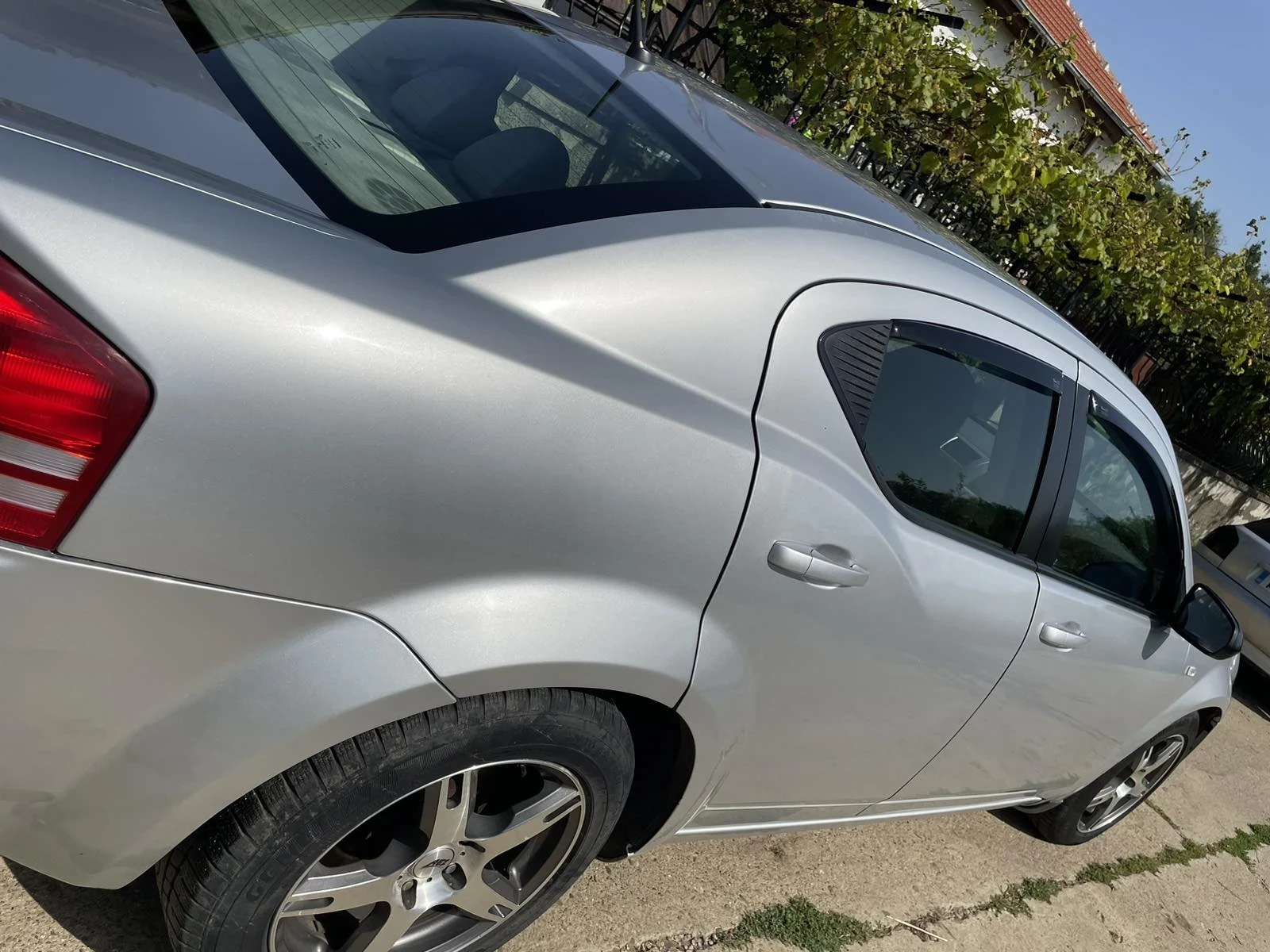 Dodge Avenger, снимка 4 - Автомобили и джипове - 55115162