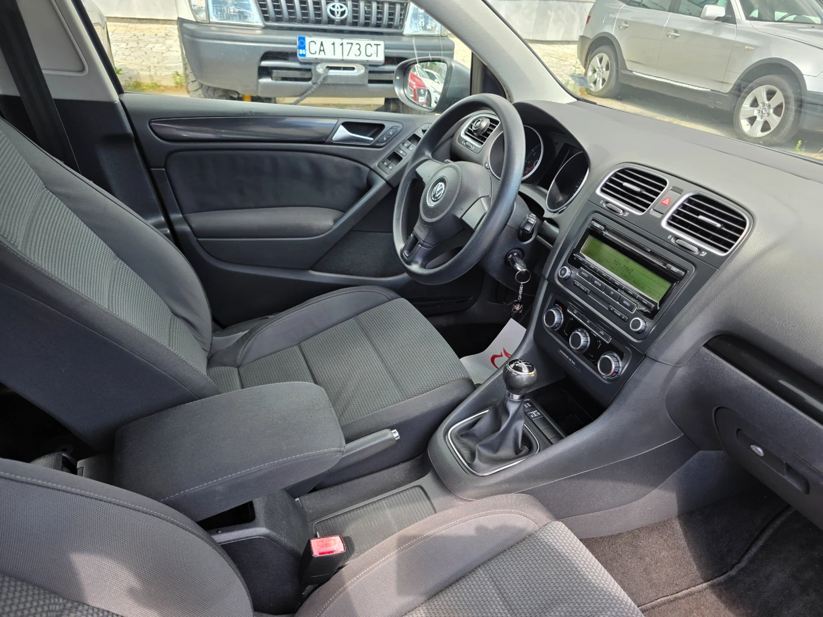 VW Golf 1.6i 102k.c ITALIA GAZ, снимка 15 - Автомобили и джипове - 55469811