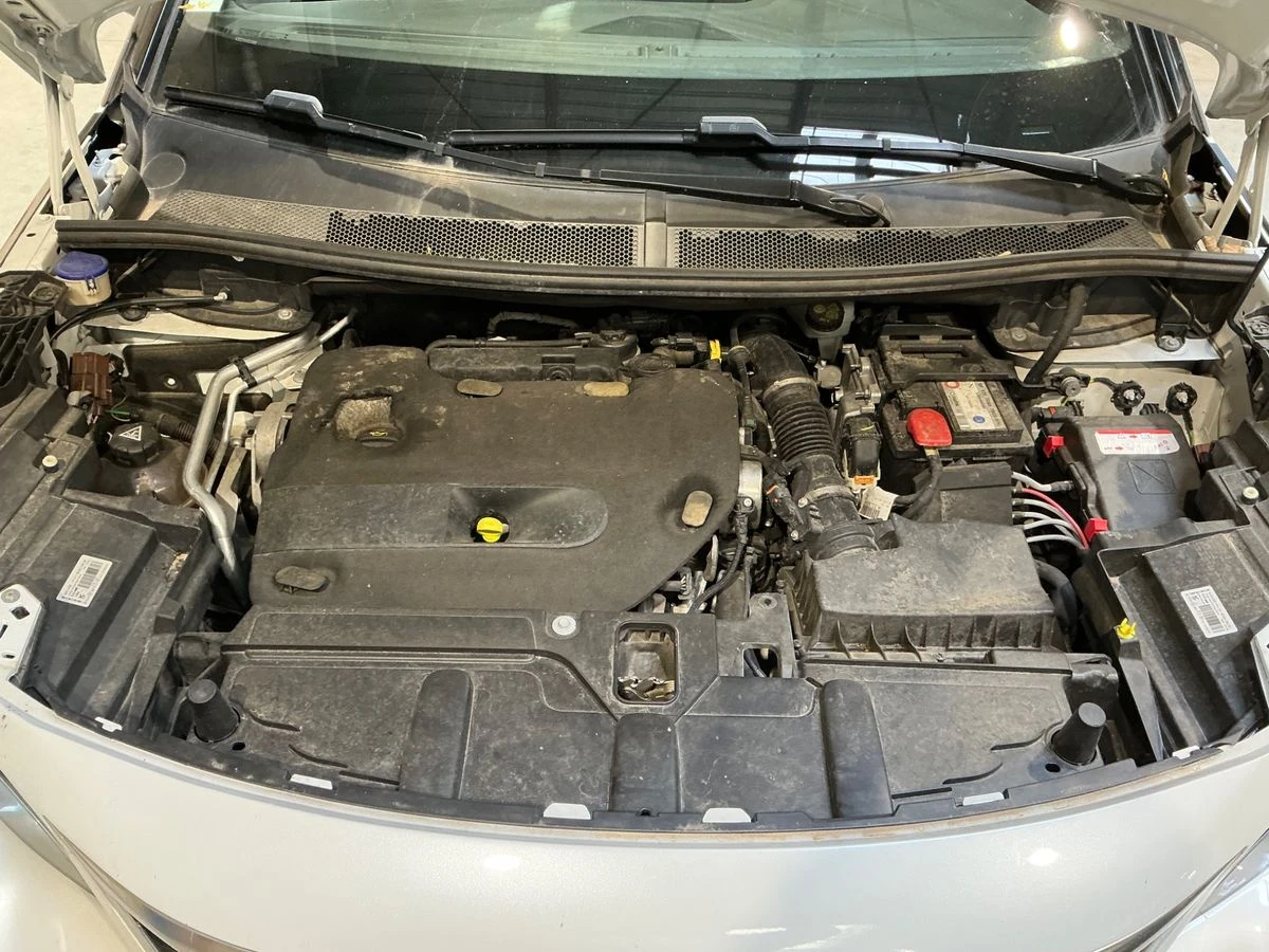 Peugeot 3008 2.0 Blue-HDi GT Line, снимка 16 - Автомобили и джипове - 56150233