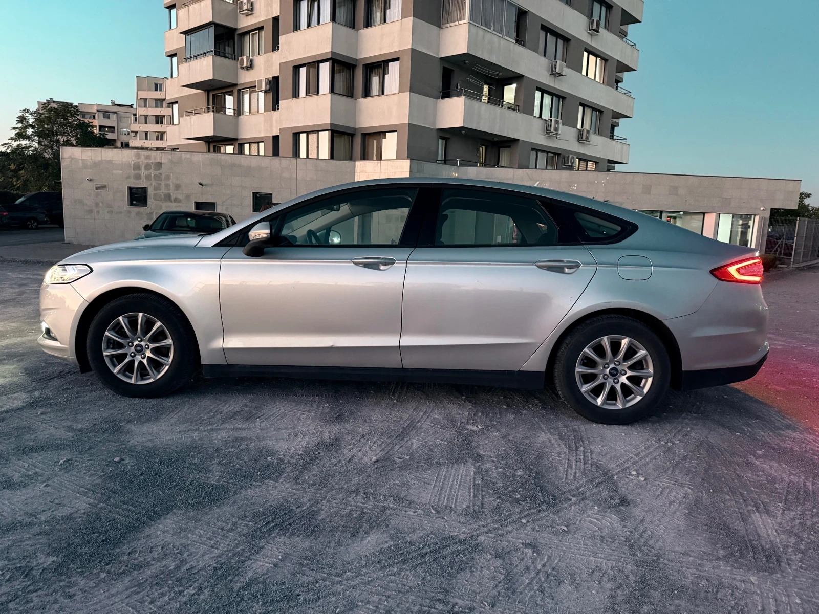 Ford Mondeo EcoBoost 1.5 LPG LED (SYNC 3), снимка 4 - Автомобили и джипове - 56364320
