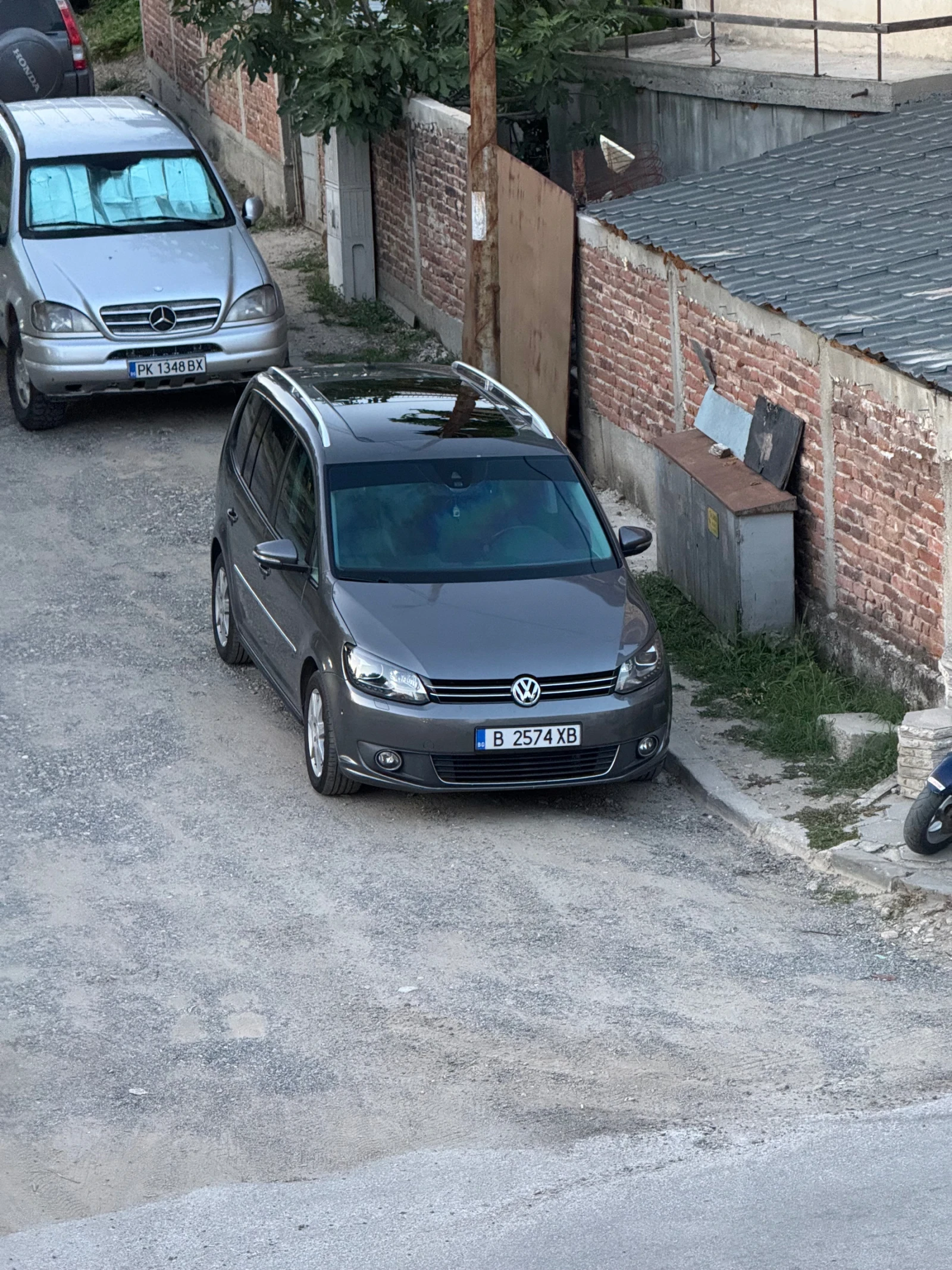 VW Touran, снимка 6 - Автомобили и джипове - 56645699