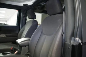 Jeep Wrangler 4х4* ESC* Hill Start Assist* TSC, снимка 10