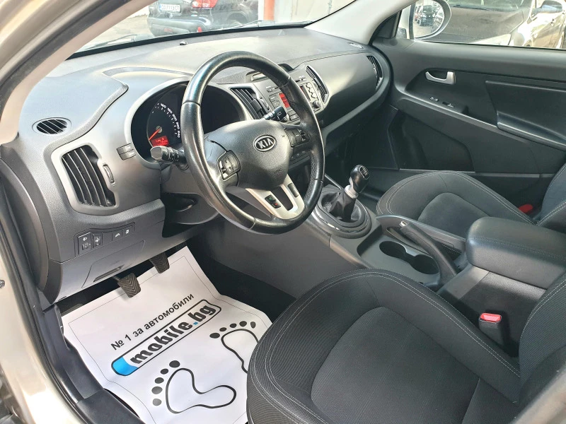 Kia Sportage 1, 7 CRDi, снимка 10 - Автомобили и джипове - 46590561