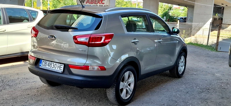 Kia Sportage 1, 7 CRDi, снимка 5 - Автомобили и джипове - 46590561