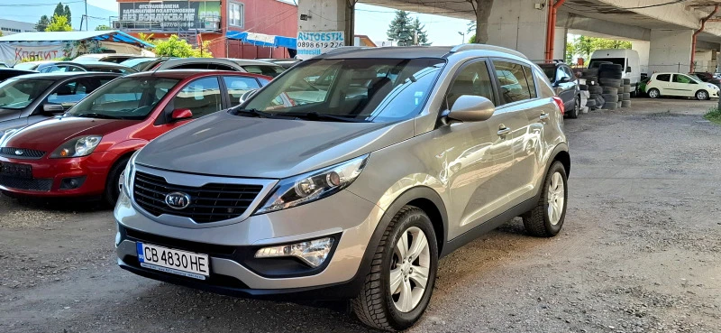 Kia Sportage 1, 7 CRDi, снимка 1 - Автомобили и джипове - 46590561