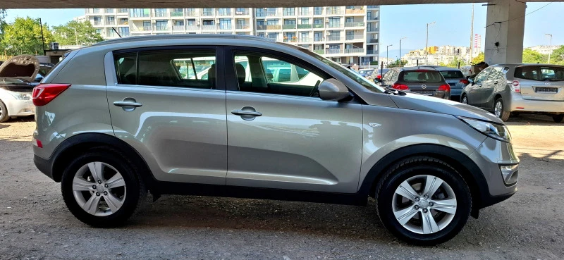 Kia Sportage 1, 7 CRDi, снимка 4 - Автомобили и джипове - 46590561