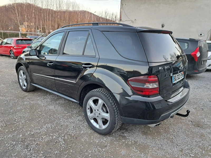 Mercedes-Benz ML 320 CDI* КЛИМА* КОЖА* NAVI* ТЕМПОМАТ* ПАРКТРОНИК, снимка 5 - Автомобили и джипове - 48939754