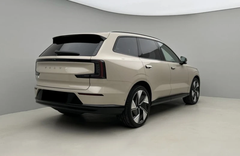 Volvo EX90 Pure Performance Ultra AWD 360/B&W, снимка 4 - Автомобили и джипове - 52965898