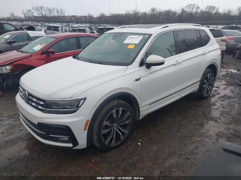 VW Tiguan 2l Volkswagen 2.0T Sel Premium R-Line, снимка 2 - Автомобили и джипове - 53168929