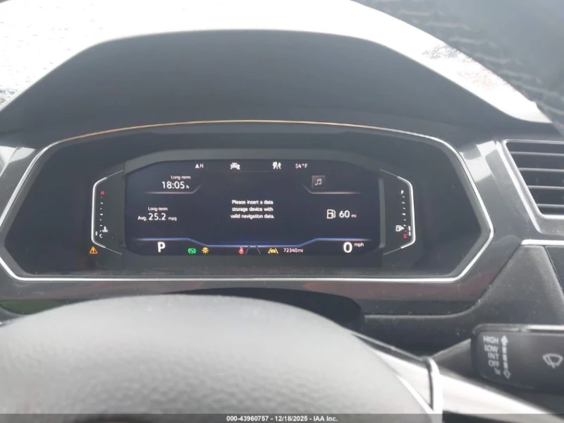 VW Tiguan 2l Volkswagen 2.0T Sel Premium R-Line, снимка 7 - Автомобили и джипове - 53168929