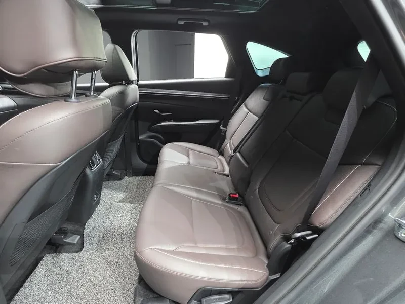Hyundai Tucson 1.6 4WD - САМО 30% АВАНС, снимка 12 - Автомобили и джипове - 56255857