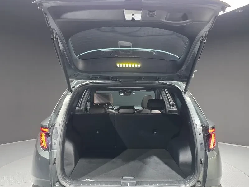 Hyundai Tucson 1.6 4WD - САМО 30% АВАНС, снимка 16 - Автомобили и джипове - 56255857