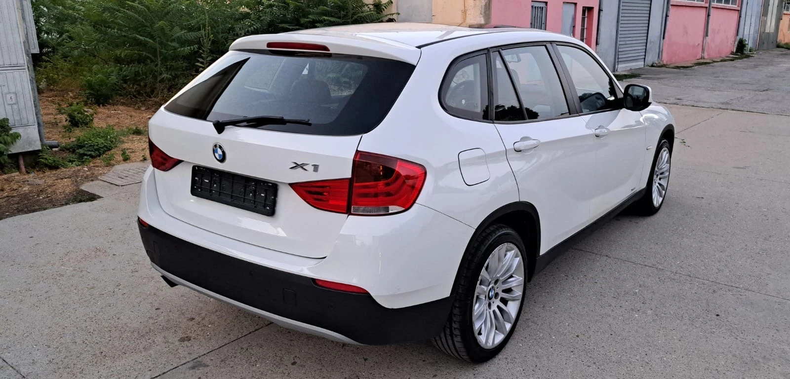 BMW X1 18D XDRIVE - изображение 4
