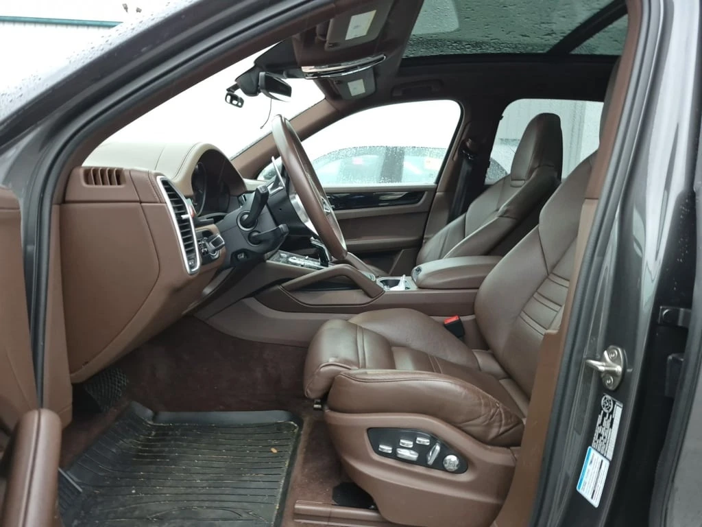 Porsche Cayenne 2020 * CARFAX * БЕЗ ПЪРВОНАЧАЛНА ВНОСКА - изображение 8