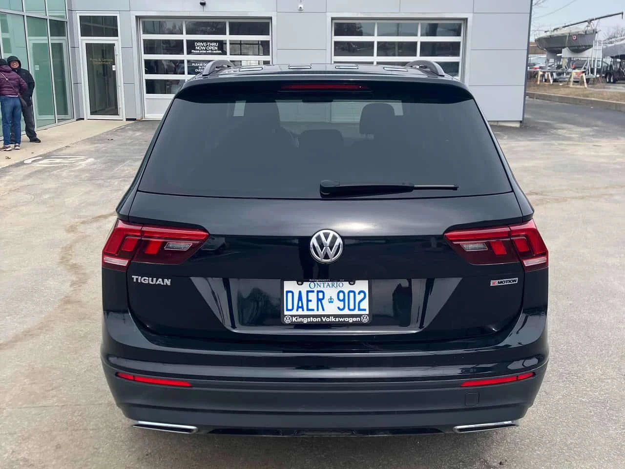 VW Tiguan 4MOTION/CARFAX/ПОДГРЕВИ/ШИБИДАХ, снимка 5 - Автомобили и джипове - 54033742