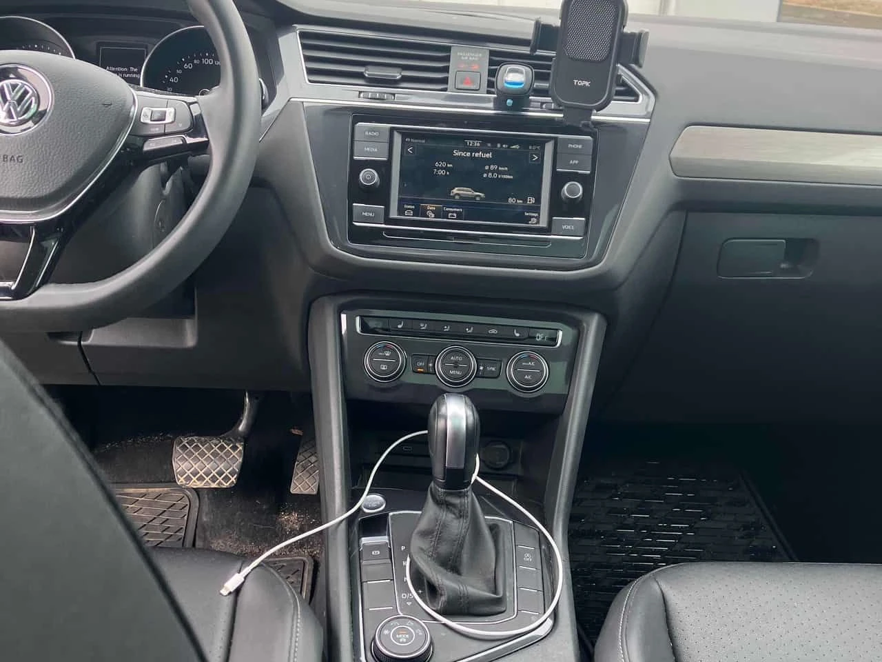 VW Tiguan 4MOTION/CARFAX/ПОДГРЕВИ/ШИБИДАХ, снимка 9 - Автомобили и джипове - 54033742