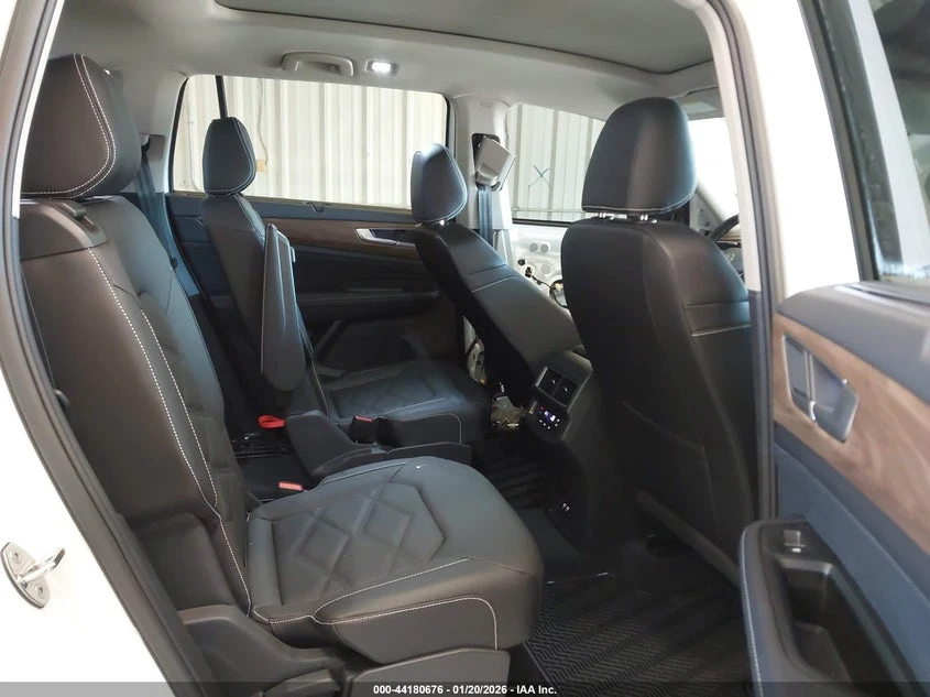 VW Atlas * Se Technology* , снимка 8 - Автомобили и джипове - 54049737