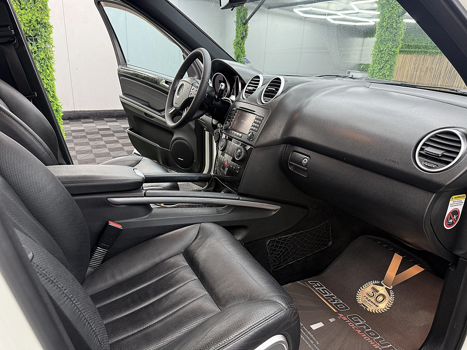 Mercedes-Benz ML 320 EDITION-1/4-Matic/ПОДГРЕВ ОБДУХВАНЕ КАМЕРА ЛИЗИНГ, снимка 12 - Автомобили и джипове - 54053651